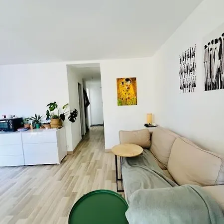 Apartament Cosy Proche Paris *